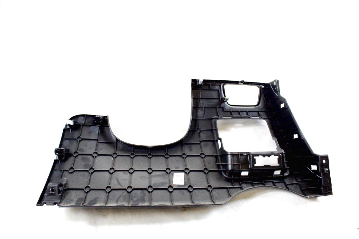 84750CZ000NNB RIVESTIMENTO INFERIORE CRUSCOTTO LATO SINISTRO HYUNDAI TUCSON 1.6 I 132KW AUT 5P (2021) RICAMBIO USATO