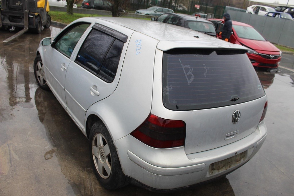 VOLKSWAGEN GOLF 4 1.9 D 81KW 5M 5P (1999) RICAMBI USATI AUTO IN PIAZZALE 