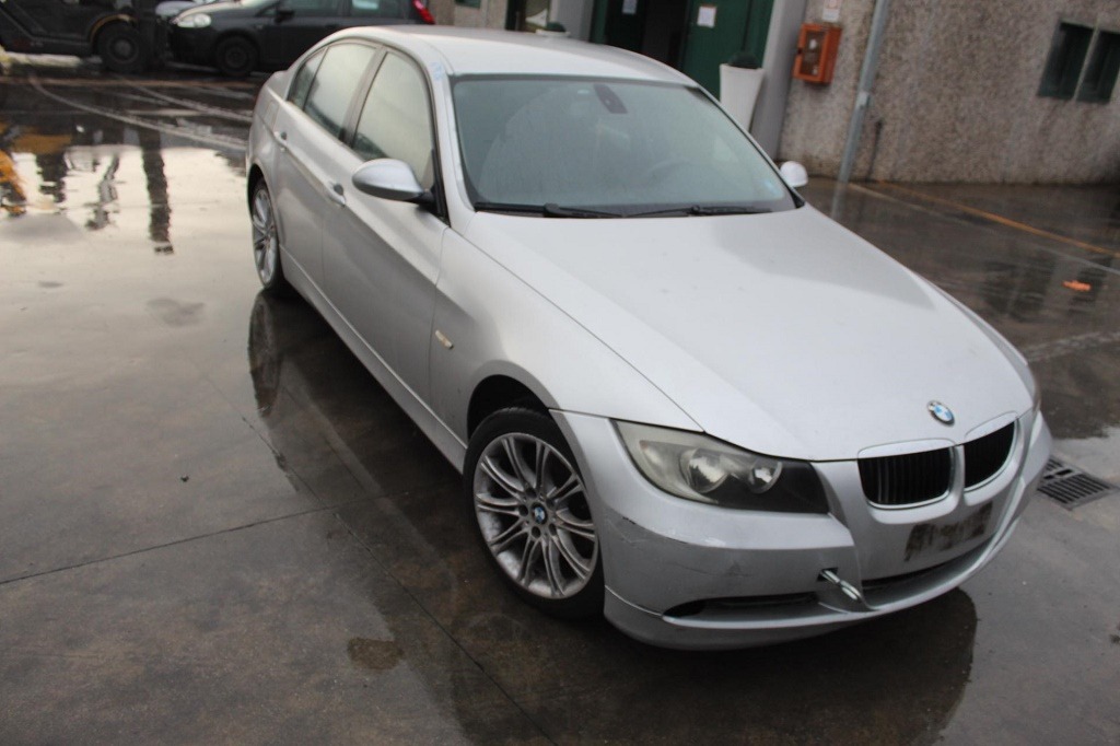 BMW SERIE 3 320D E90 2.0 D 120KW 6M 4P (2005) RICAMBI IN MAGAZZINO