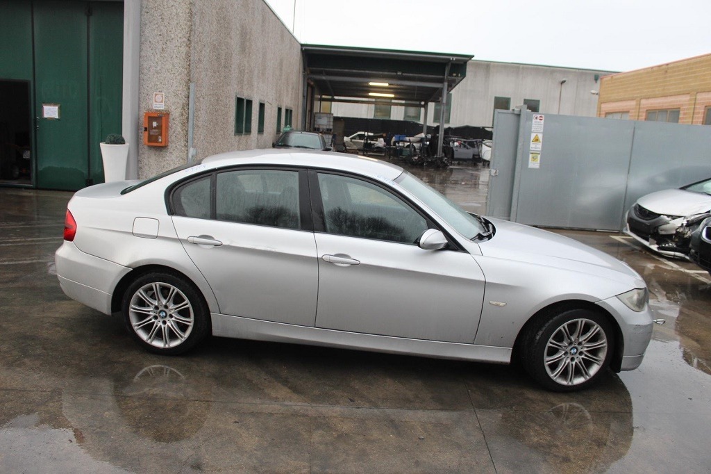 BMW SERIE 3 320D E90 2.0 D 120KW 6M 4P (2005) RICAMBI IN MAGAZZINO