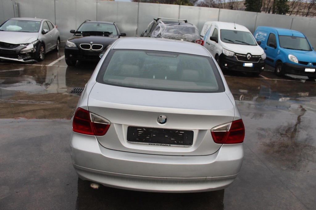 BMW SERIE 3 320D E90 2.0 D 120KW 6M 4P (2005) RICAMBI IN MAGAZZINO