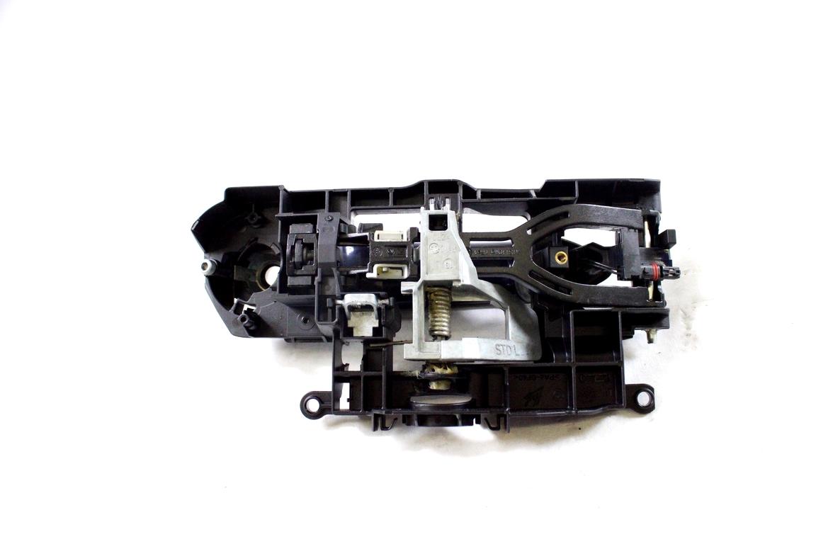 51217276243 MANIGLIA ESTERNA PORTA ANTERIORE SINISTRA BMW SERIE 5 520D F11 SW 2.0 D 135KW AUT 5P (2013) RICAMBIO USATO