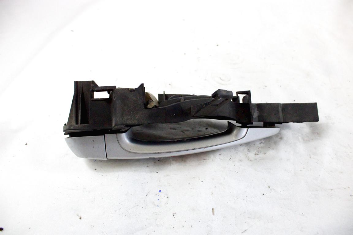 51217060670 MANIGLIA ESTERNA PORTA ANTERIORE DESTRA BMW SERIE 3 320D E90 2.0 D 120KW 6M 4P (2005) RICAMBIO USATO