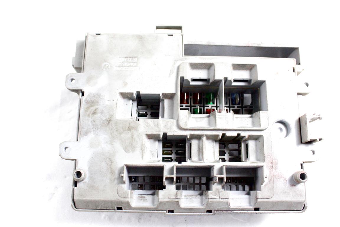 6906607 CENTRALINA FUSIBILIERA SCATOLA FUSIBILI RELÈ BMW SERIE 3 320D E90 2.0 D 120KW 6M 4P (2005) RICAMBIO USATO
