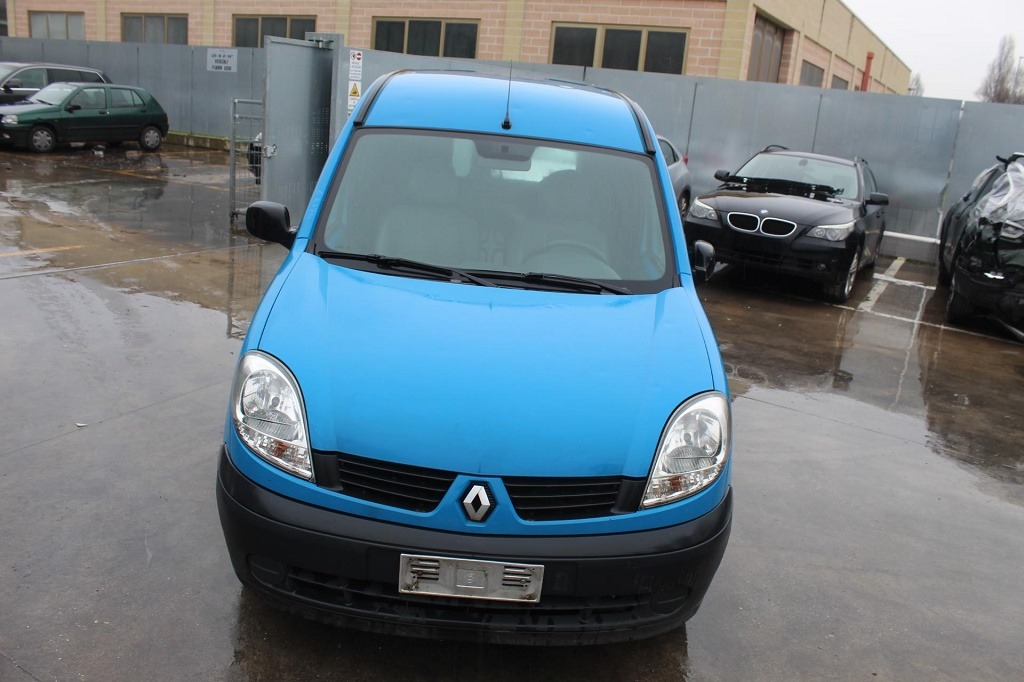 RENAULT KANGOO 1.5 D 45KW 5M 5P (2007) RICAMBI USATI AUTO IN PIAZZALE 