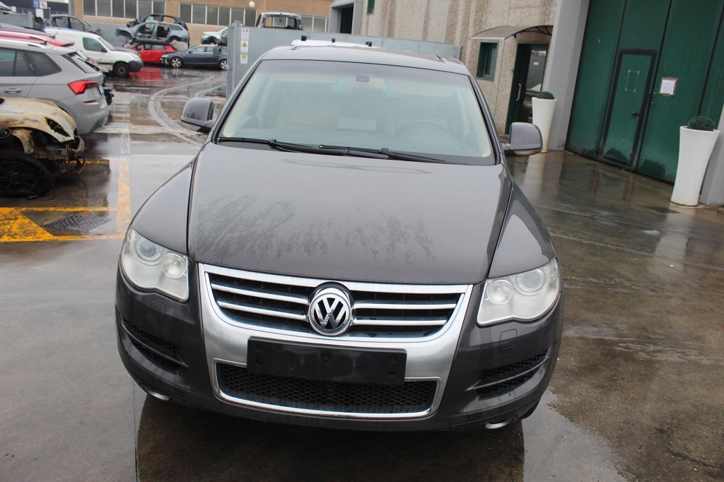 VOLKSWAGEN TOUAREG 3.0 D 4X4 165KW AUT 5P (2007) RICAMBI IN MAGAZZINO