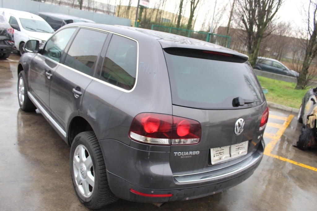 VOLKSWAGEN TOUAREG 3.0 D 4X4 165KW AUT 5P (2007) RICAMBI IN MAGAZZINO