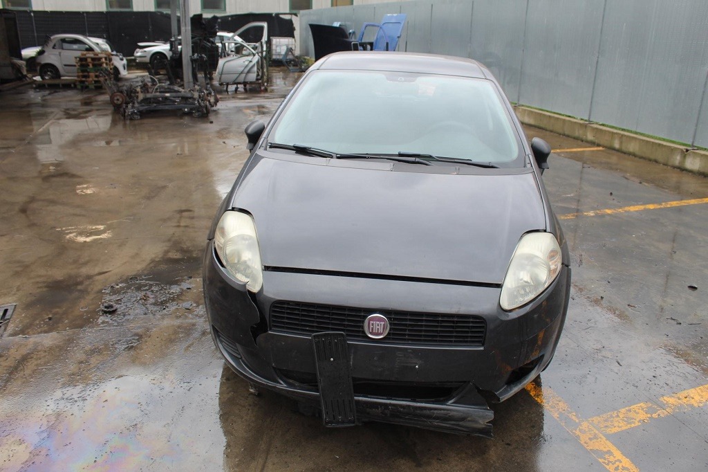 FIAT GRANDE PUNTO 1.2 B 48KW 5M 5P (2010) RICAMBI IN MAGAZZINO