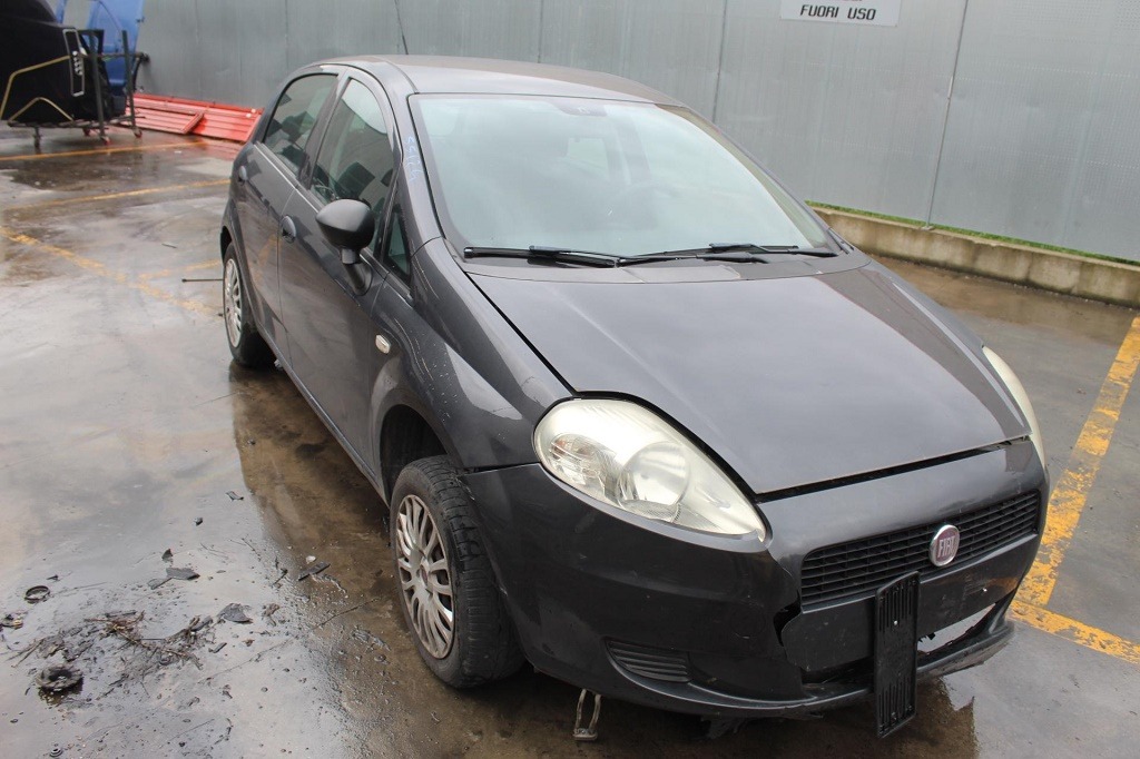 FIAT GRANDE PUNTO 1.2 B 48KW 5M 5P (2010) RICAMBI IN MAGAZZINO