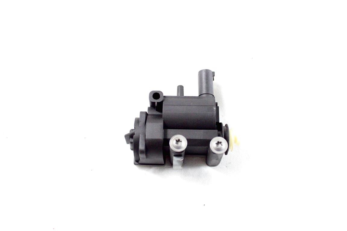 67116985879 MOTORINO APERTURA CHIUSURA SPORTELLO CARBURANTE MINI COUNTRYMAN R60 ONE D 1.6 D 66KW 6M 5P (2010) RICAMBIO USATO