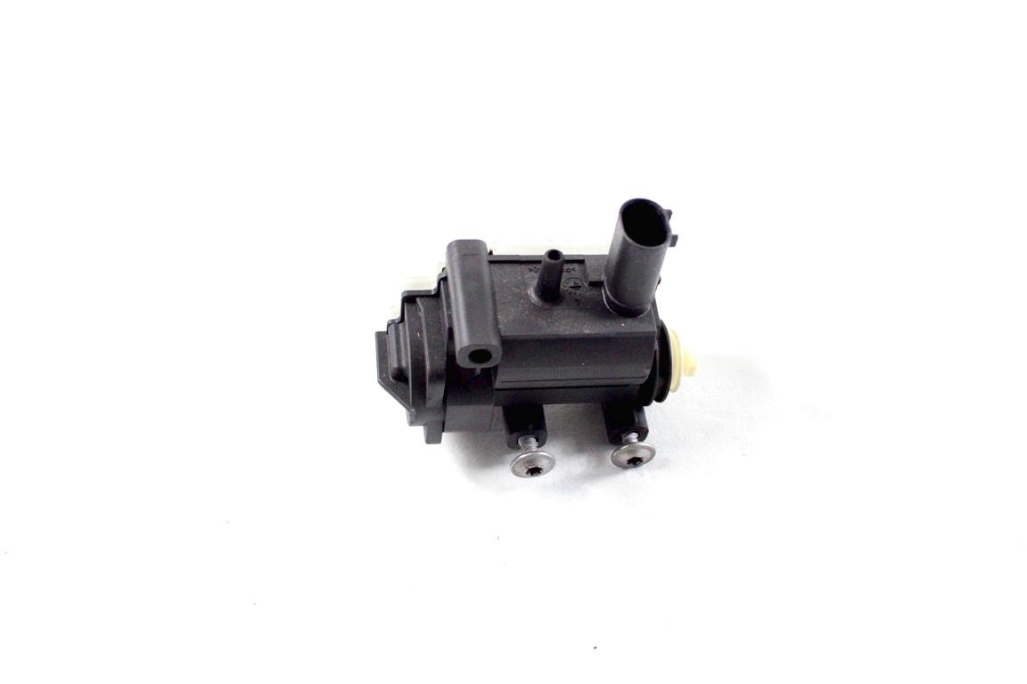 67116985879 MOTORINO APERTURA CHIUSURA SPORTELLO CARBURANTE MINI COUNTRYMAN R60 ONE D 1.6 D 66KW 6M 5P (2010) RICAMBIO USATO