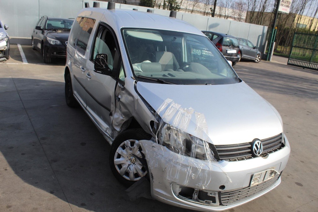 VOLKSWAGEN CADDY 2.0 M 80KW 5M 5P (2012) RICAMBI IN MAGAZZINO