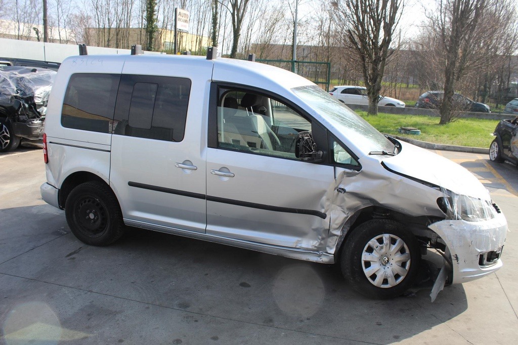 VOLKSWAGEN CADDY 2.0 M 80KW 5M 5P (2012) RICAMBI IN MAGAZZINO