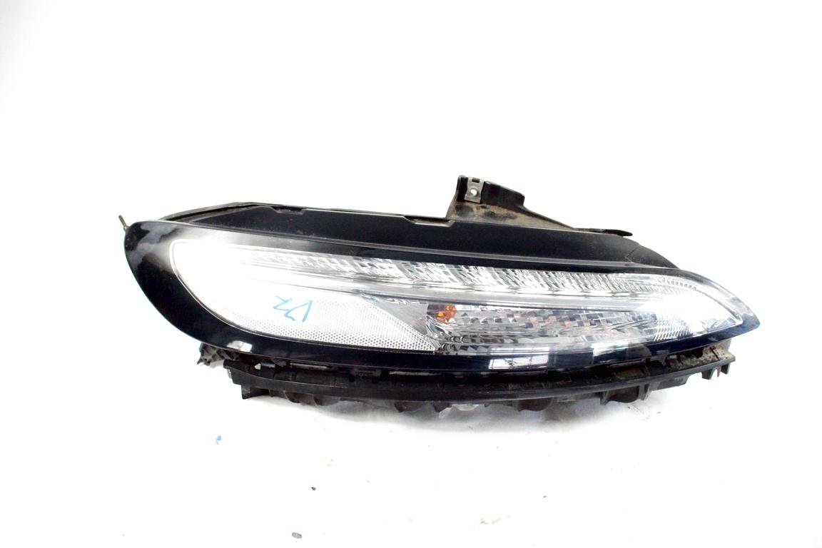 68157104AM FARO FANALINO LUCE DI POSIZIONE ANTERIORE DESTRO JEEP CHEROKEE 2.0 D 103KW 6M 5P (2015) RICAMBIO USATO SUPPORTO DANNEGGIATO