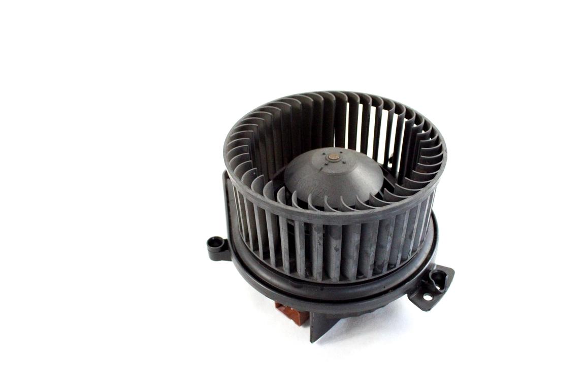 8E1820021E MOTORINO VENTOLA VENTILAZIONE ABITACOLO AUDI A4 SW 1.9 D 96KW 6M 5P (2004) RICAMBIO USATO