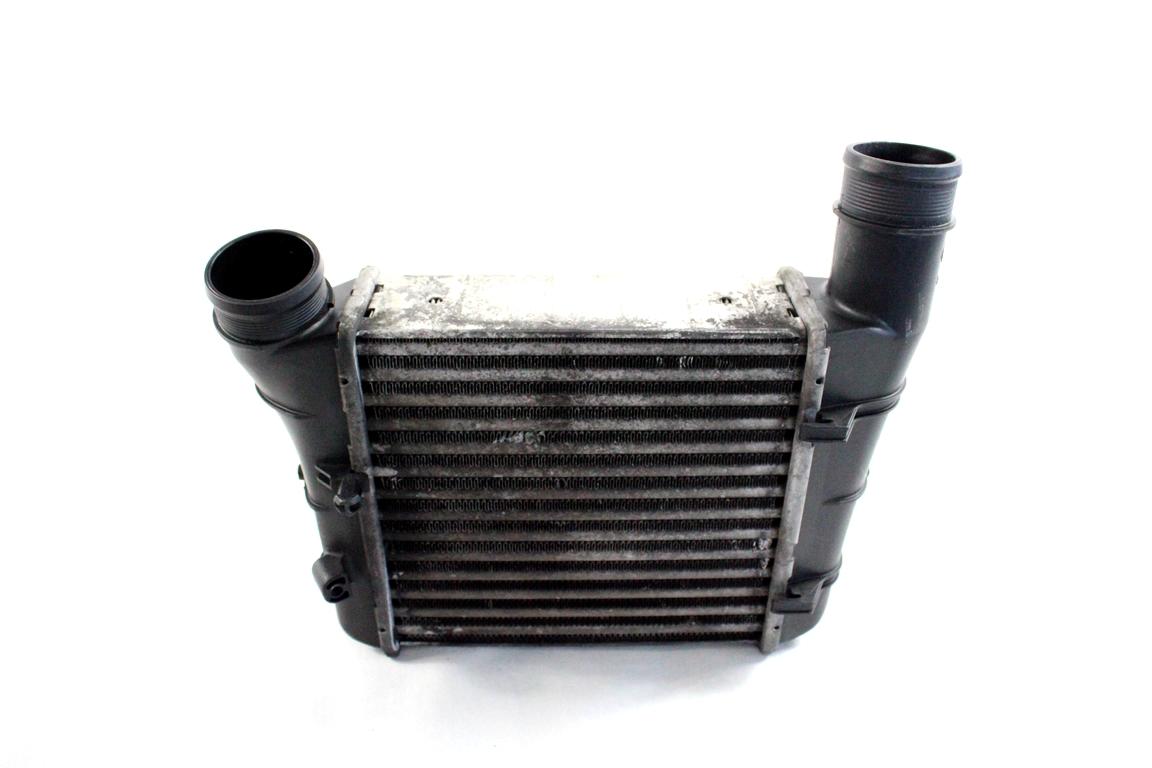 8E0145805S RADIATORE INTERCOOLER SCAMBIATORE ARIA/ARIA AUDI A4 SW 1.9 D 96KW 6M 5P (2004) RICAMBIO USATO