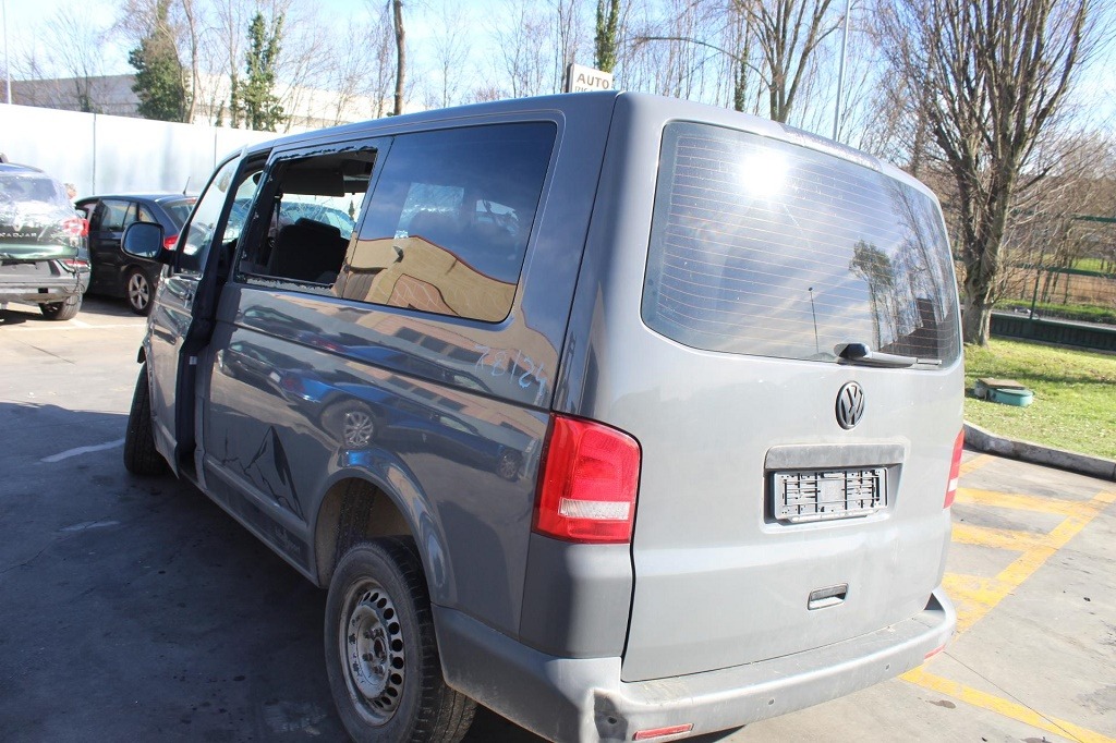 VOLKSWAGEN CARAVELLE T5 2.0 D 75KW 5M 5P (2012) RICAMBI IN MAGAZZINO