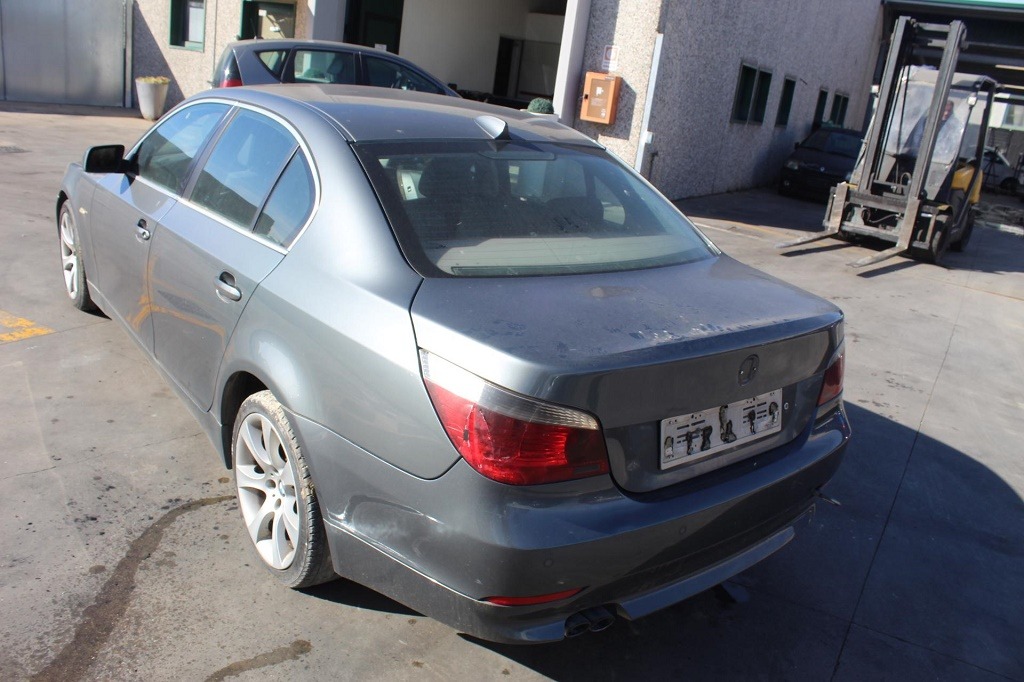 BMW SERIE 5 530D E60 3.0 D 170KW AUT 4P (2006) RICAMBI IN MAGAZZINO