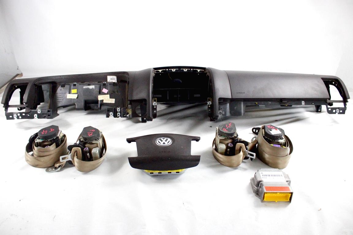 7L0959655 KIT AIRBAG VOLKSWAGEN TOUAREG 3.0 D 4X4 165KW AUT 5P (2007) RICAMBIO USATO CON CENTRALINA IRBAG, AIRBAG VOLANTE, AIRBAG PASSEGGERO, PRETENSIONATORI CINTURE DI SICUREZZA 7L6880201EG 7L6857805 7L0880202E