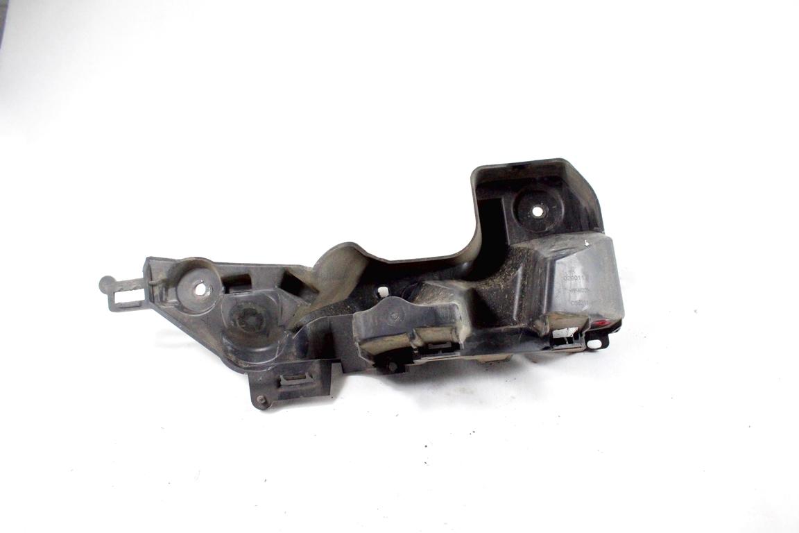 9801687580 STAFFA SUPPORTO PARAURTI POSTERIORE LATO DESTRO CITROEN C4 CACTUS 1.2 B 55KW 5M 5P (2015) RICAMBIO USATO