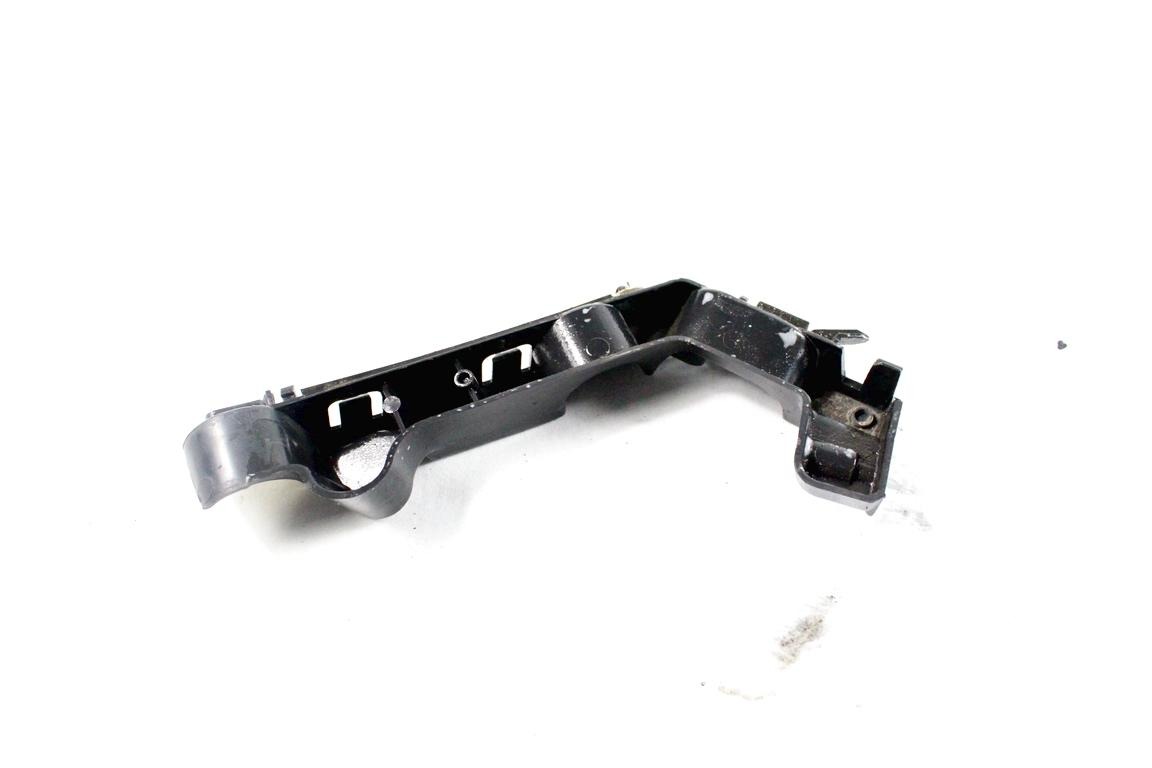 9801685980 SUPPORTO LATERALE PARAURTI POSTERIORE LATO SINISTRO CITROEN C4 CACTUS 1.2 B 55KW 5M 5P (2015) RICAMBIO USATO