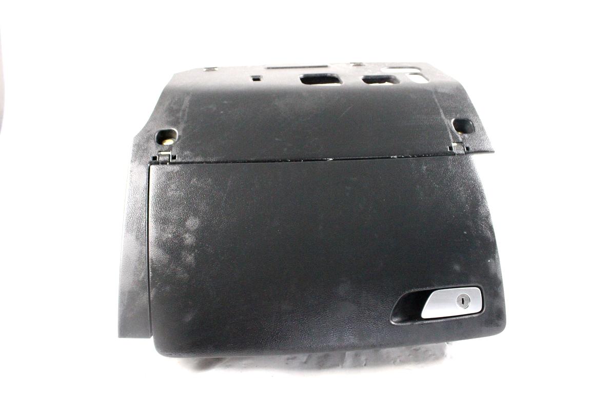 8V1857035D6PS CASSETTO PORTAOGGETTI CRUSCOTTO LATO DESTRO AUDI A3 2.0 D 4X4 110KW AUT 2P (2018) RICAMBIO USATO