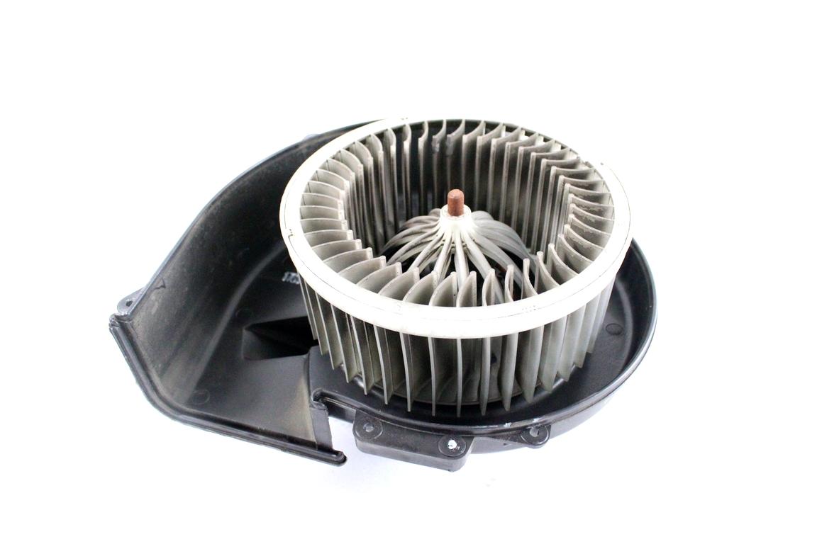 6R1819015 MOTORINO VENTOLA VENTILAZIONE ABITACOLO SKODA RAPID 1.6 D 66KW 5M 5P (2014) RICAMBIO USATO