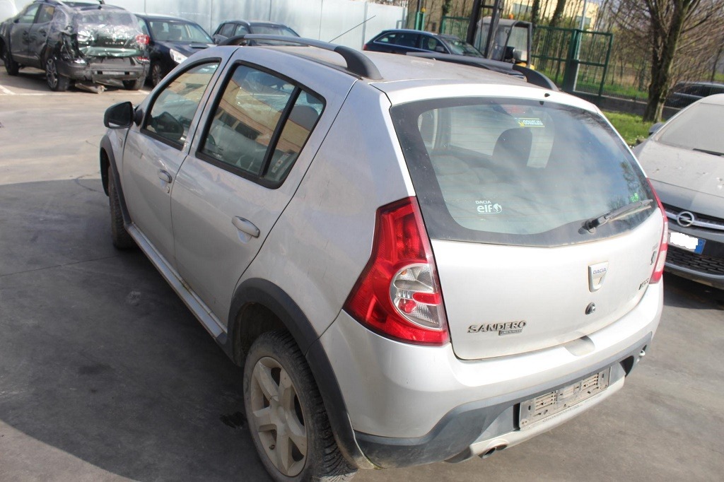 DACIA SANDERO STEPWAY 1.5 D 50KW 5M 5P (2010) RICAMBI IN MAGAZZINO