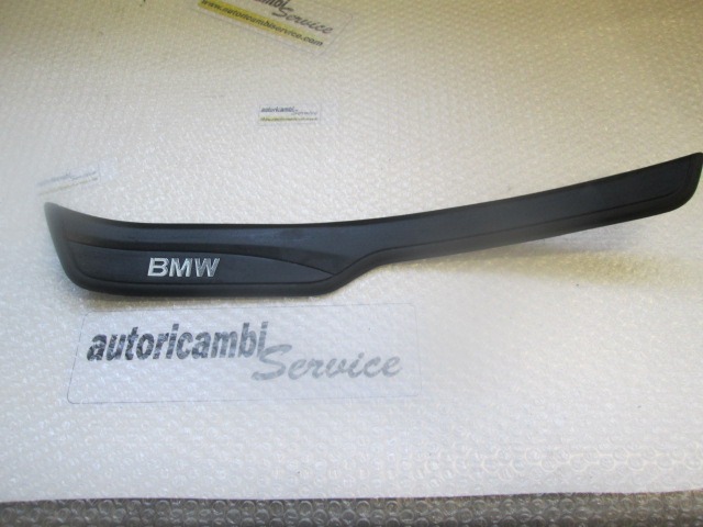 NOTRANJA OBLOGA PRAGA  OEM N. 51477060 ORIGINAL REZERVNI DEL BMW SERIE 3 BER/SW/COUPE/CABRIO E90/E91/E92/E93 (2005 -2009) DIESEL LETNIK 2006