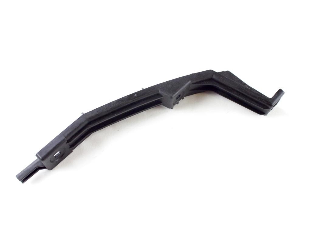 8N0807454 SUPPORTO PARAURTI POSTERIORE LATO DESTRO AUDI TT 1.8 132KW 3P B 5M (2000) RICAMBIO USATO