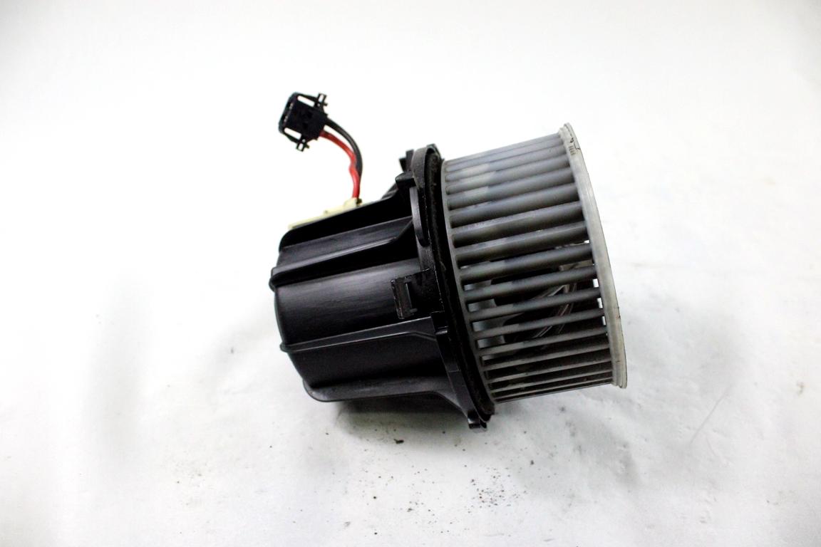 8K1820021 MOTORINO VENTOLA VENTILAZIONE ABITACOLO AUDI A4 B8 SW 2.0 D 105KW AUT 5P (2009) RICAMBIO USATO