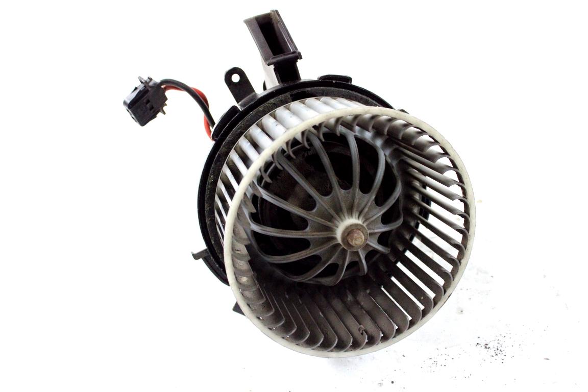 8K1820021 MOTORINO VENTOLA VENTILAZIONE ABITACOLO AUDI A4 B8 SW 2.0 D 105KW AUT 5P (2009) RICAMBIO USATO