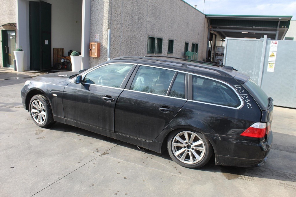 BMW SERIE 5 530 D E61 SW 3.0 D 160KW AUT 5P (2005) RICAMBI IN MAGAZZINO