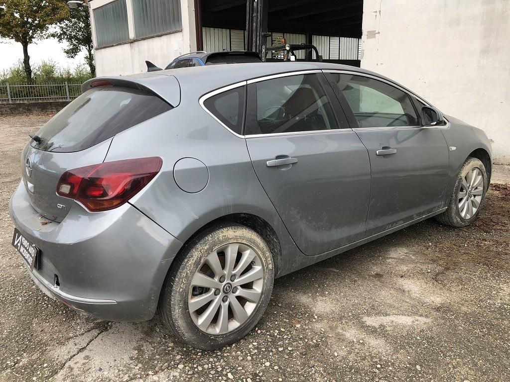 OPEL ASTRA J 1.6 D 100KW 6M 5P (2015) RICAMBI IN MAGAZZINO