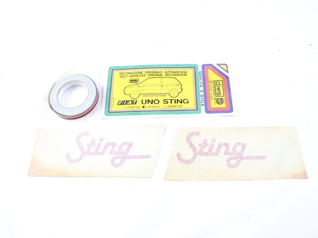 KIT MODANATURE LATERALI ADESIVE "STING" FIAT UNO 1.1 41KW 5M B 5P (1991) RICAMBIO NUOVO