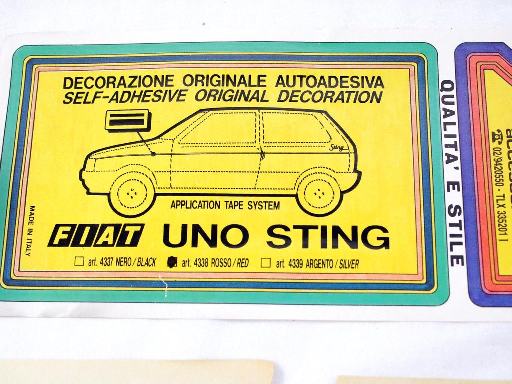 KIT MODANATURE LATERALI ADESIVE "STING" FIAT UNO 1.1 41KW 5M B 5P (1991) RICAMBIO NUOVO