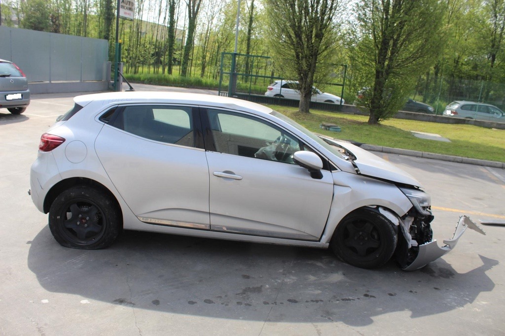 RENAULT CLIO 1.0 B 74KW 5M 5P (2020) RICAMBI IN MAGAZZINO