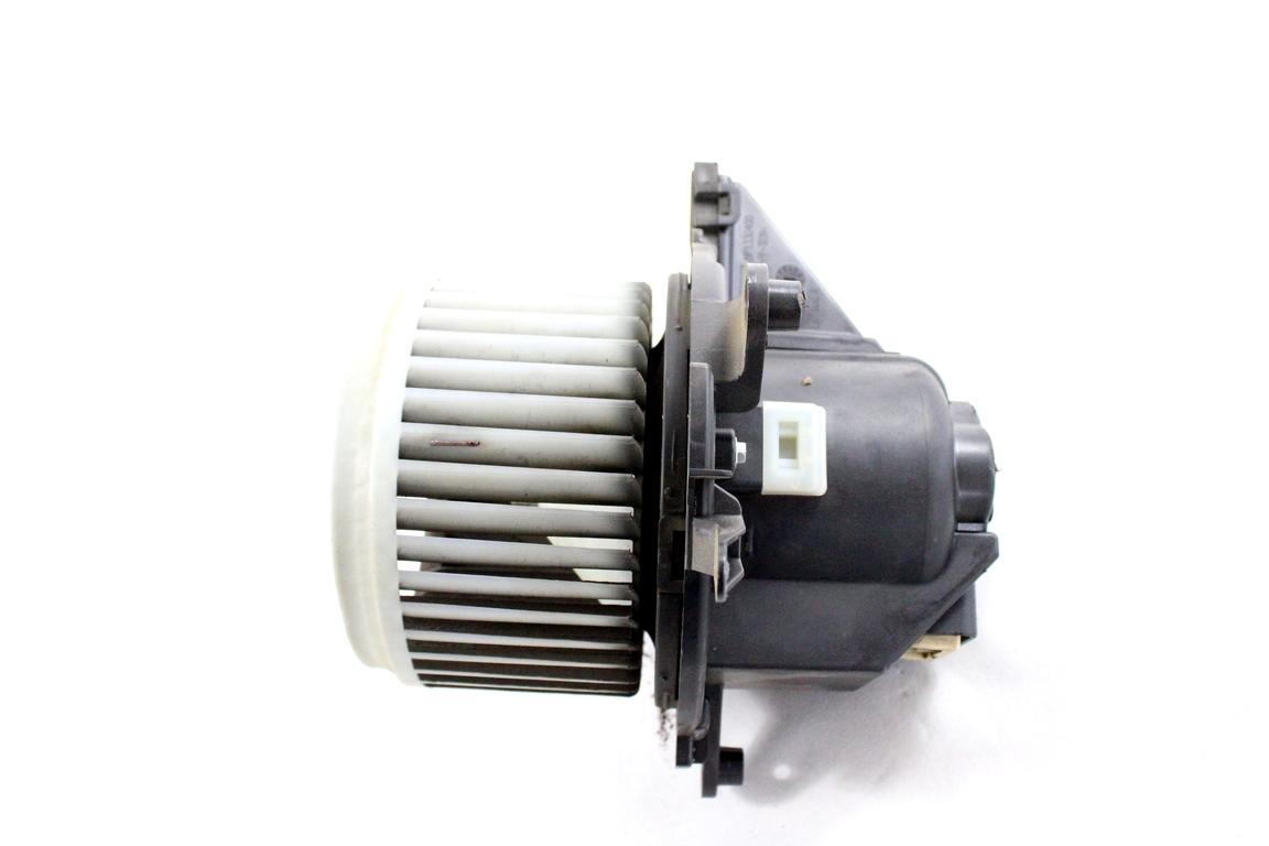 9821292180 MOTORINO VENTOLA VENTILAZIONE ABITACOLO PEUGEOT 3008 2.0 D 110KW AUT 5P (2016) RICAMBIO USATO