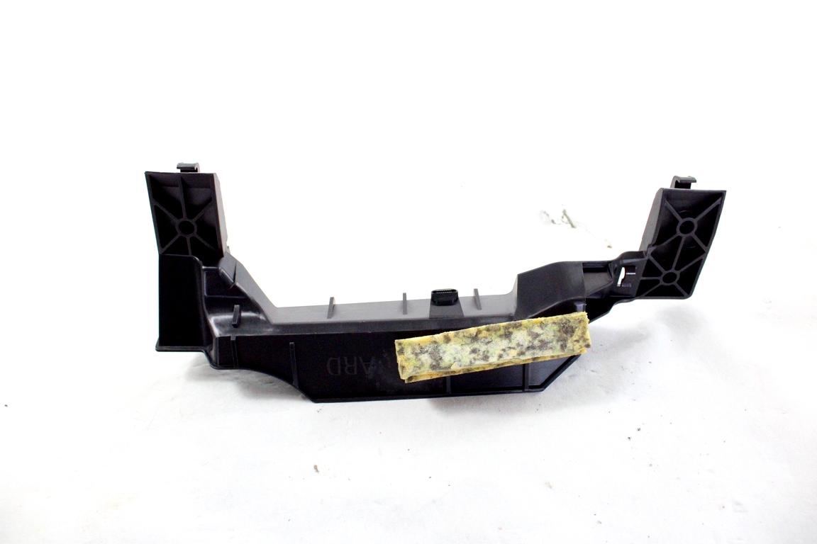 9810516880 SUPPORTO PANNELLO PORTA ANTERIORE DESTRA PEUGEOT 3008 2.0 D 110KW AUT 5P (2016) RICAMBIO USATO 9811864480