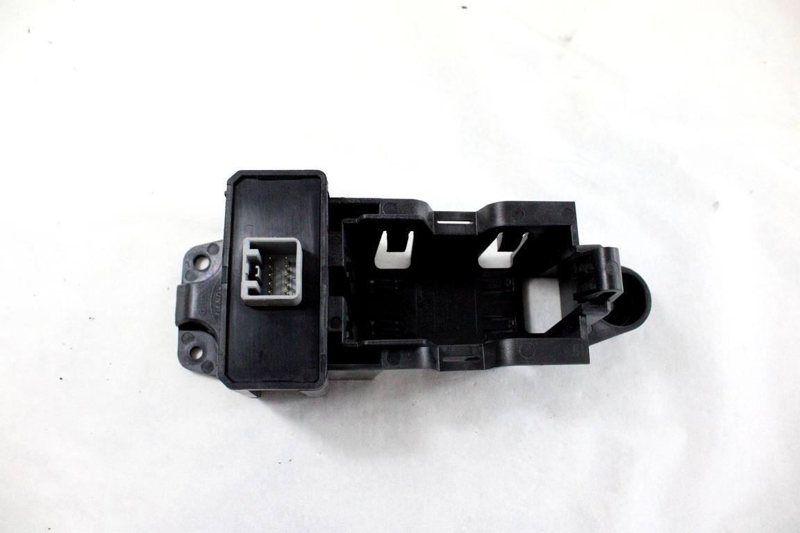 BJ32-10C693-AC SUPPORTO BATTERIA LAND ROVER RANGE ROVER EVOQUE L538 2.2 D 4X4 110KW AUT 5P (2013) RICAMBIO USATO