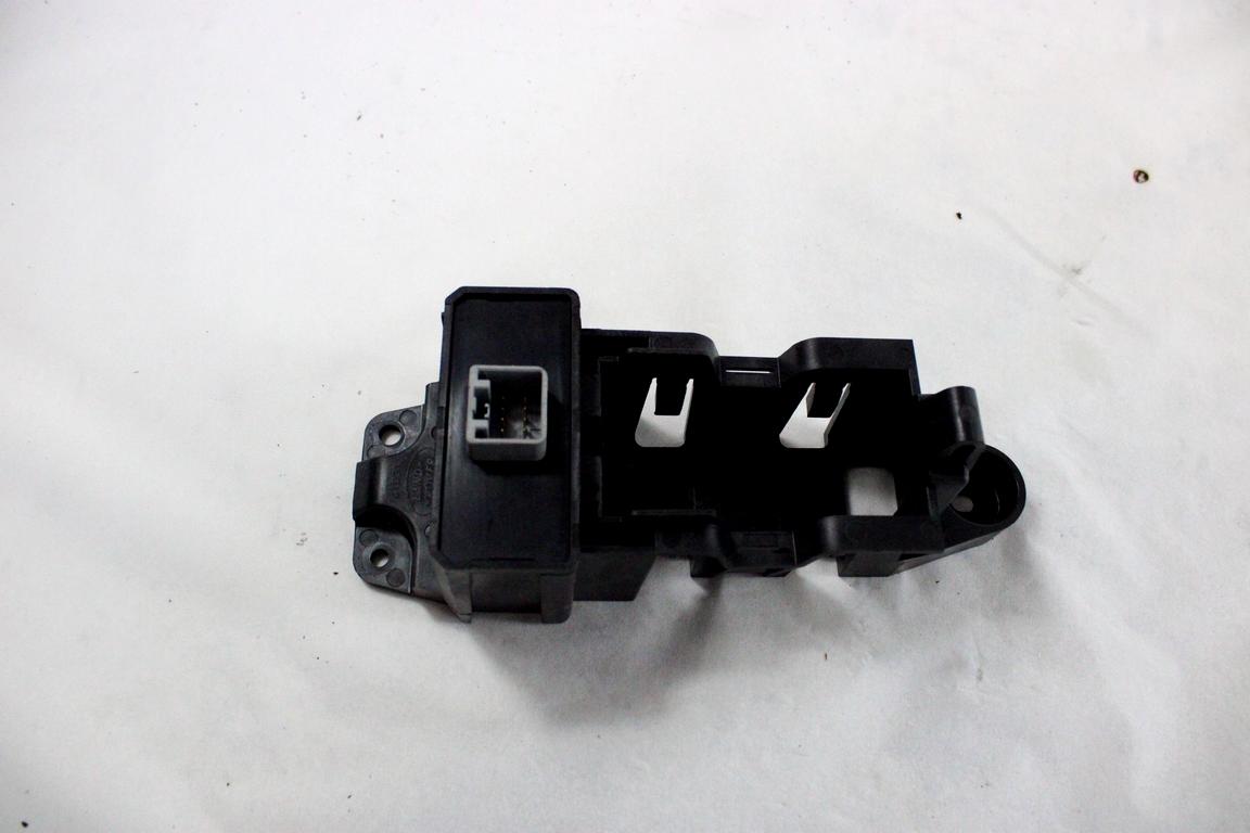 BJ32-10C693-AC SUPPORTO BATTERIA LAND ROVER RANGE ROVER EVOQUE L538 2.2 D 4X4 110KW AUT 5P (2013) RICAMBIO USATO