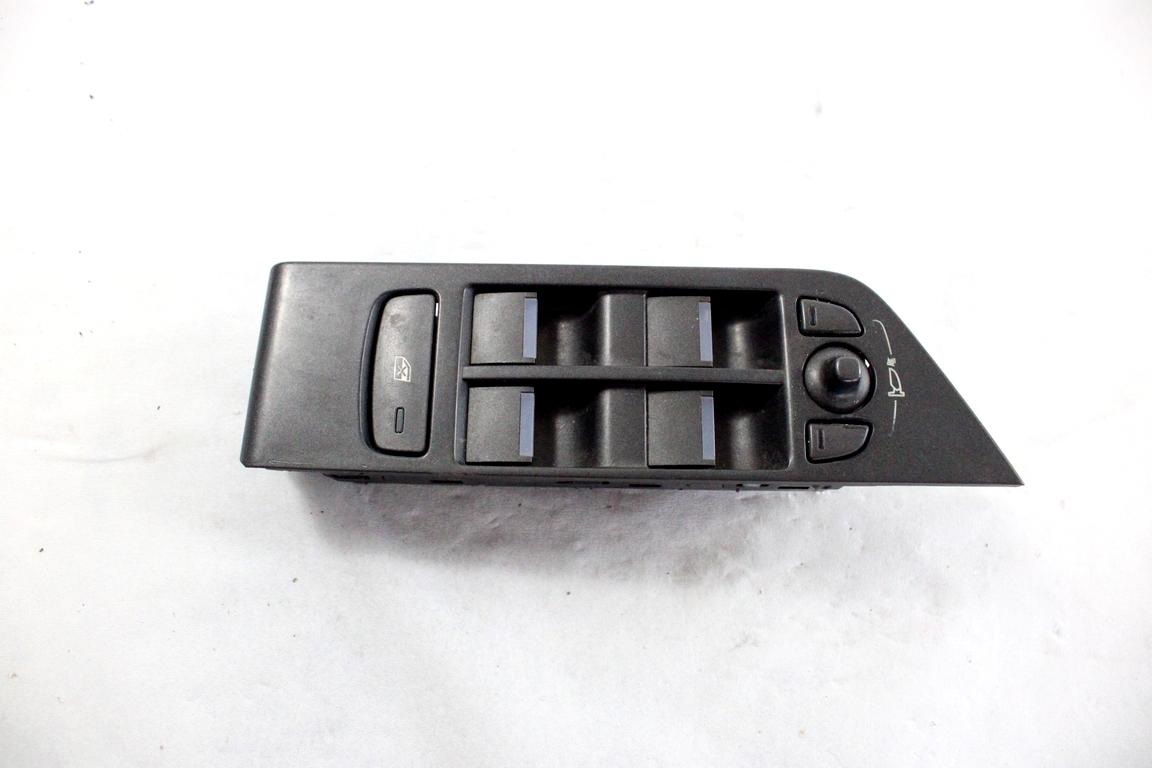 BJ32-14540-AB GRUPPO DI COMANDO ALZA-VETRI ALZA-CRISTALLI PORTA ANTERIORE SINISTRA LAND ROVER RANGE ROVER EVOQUE L538 2.2 D 4X4 110KW AUT 5P (2013) RICAMBIO USATO