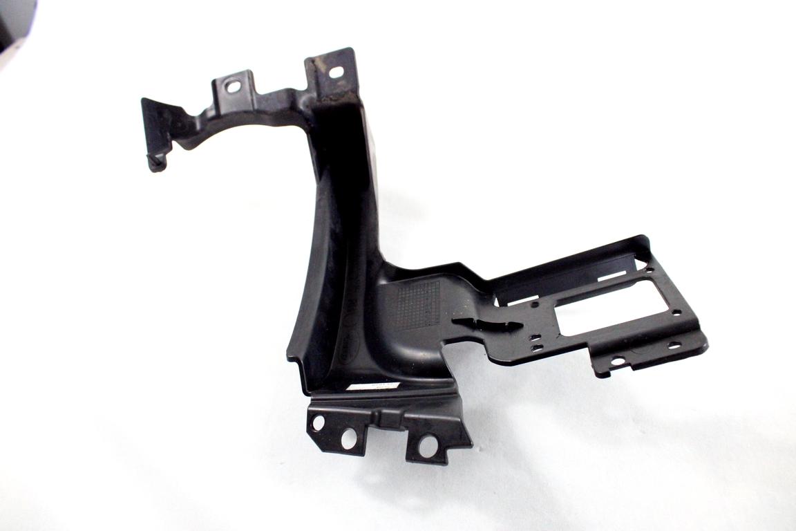 BJ32-17E800-A SUPPORTO PARAURTI POSTERIORE LATO DESTRO LAND ROVER RANGE ROVER EVOQUE L538 2.2 D 4X4 110KW AUT 5P (2013) RICAMBIO USATO