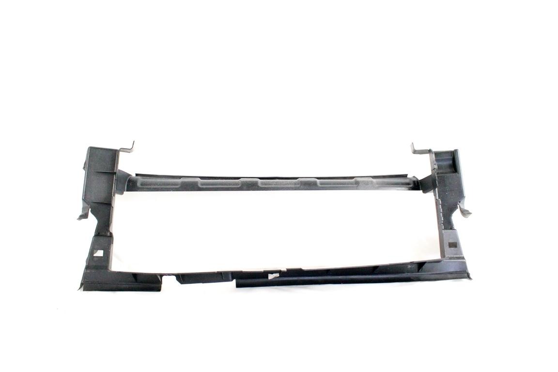 BJ32-8327-A DEFLETTORE CONDOTTO ARIA RIVESTIMENTO ANTERIORE LAND ROVER RANGE ROVER EVOQUE L538 2.2 D 4X4 110KW AUT 5P (2013) RICAMBIO USATO