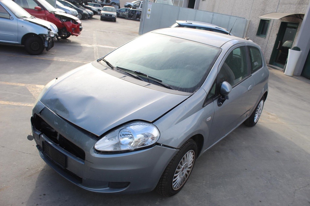 FIAT GRANDE PUNTO 1.2 B 48KW 5M 3P (2008) RICAMBI IN MAGAZZINO