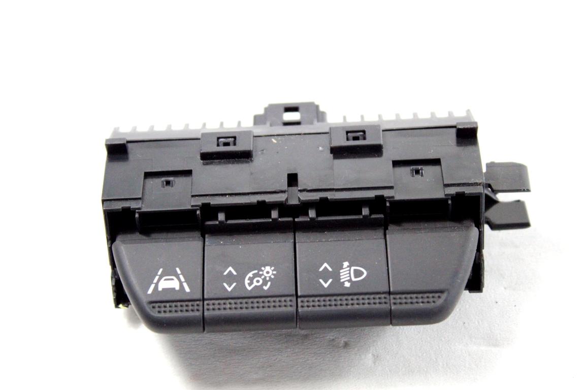 259803780R GRUPPO DI COMANDO REGOLAZIONE ALTEZZA LUCI E FARI RENAULT CLIO 1.0 B 74KW 5M 5P (2020) RICAMBIO USATO CON REGOLAZIONE INTENSITÀ LUMINOSA CRUSCOTTO, INTERRUTTORE LANE ASSIST