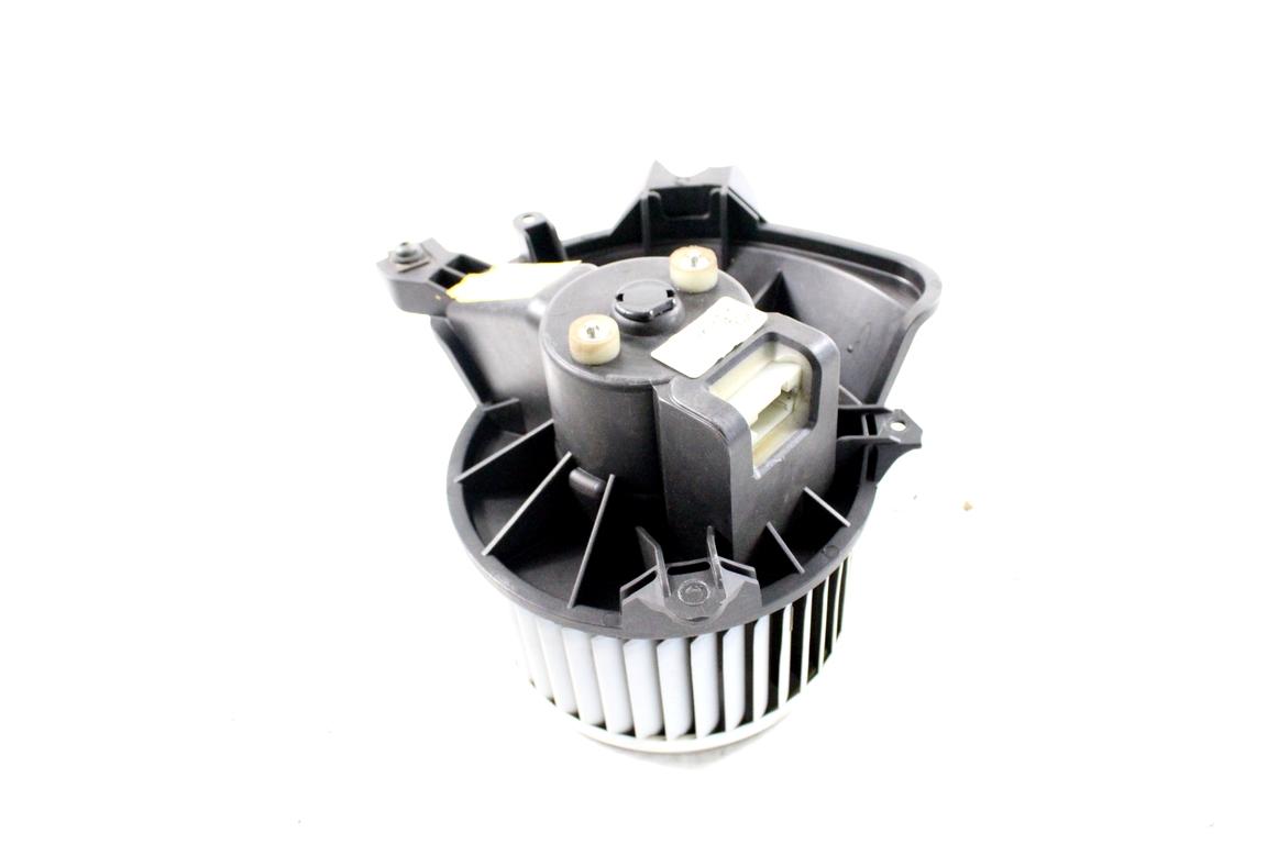 77364951 MOTORINO VENTOLA VENTILAZIONE ABITACOLO FIAT GRANDE PUNTO 1.2 B 48KW 5M 3P (2008) RICAMBIO USATO