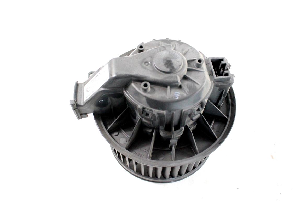 8E2H-18456-AB MOTORINO VENTOLA VENTILAZIONE ABITACOLO FORD FIESTA 1.4 G 71KW 5M 5P (2013) RICAMBIO USATO