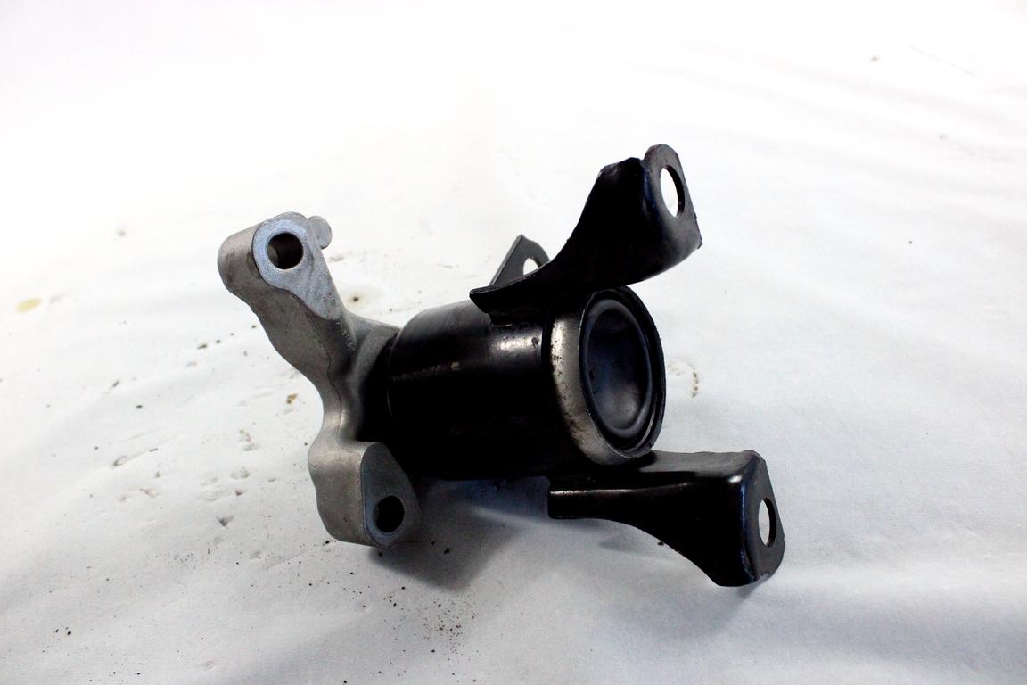 8V51-6F012-AJ SUPPORTO MOTORE FORD FIESTA 1.4 G 71KW 5M 5P (2013) RICAMBIO USATO