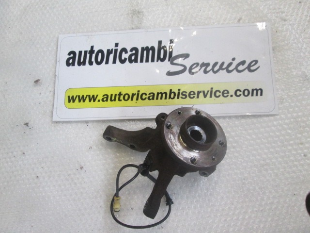 VRTLJIVI LEZAJ DESNO / PESTO KOLESA Z LEZAJEM SPREDAJ OEM N. 7700719140 ORIGINAL REZERVNI DEL RENAULT CLIO BB CB MK2 R / CLIO STORIA (05/2001 - 2012) BENZINA LETNIK 2004